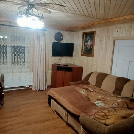 Holiday Home Tihiy Dvor Mykulytschyn Exterior foto